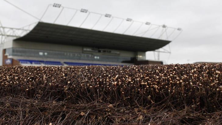 Kempton stand